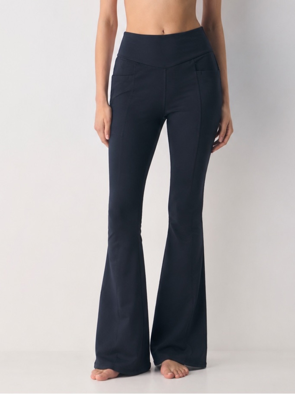 GapFit Black Flare Yoga Pants XS High Rise Athletic Leggings Athleisure